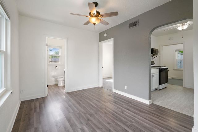 915 Evergreen Avenue, Waterloo, IA 50701