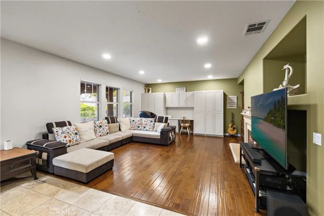 1421 Thatcher Street, Fullerton, CA 92833
