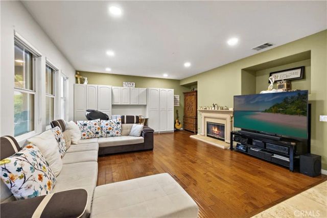 1421 Thatcher Street, Fullerton, CA 92833