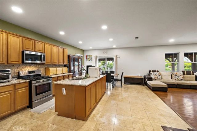 1421 Thatcher Street, Fullerton, CA 92833