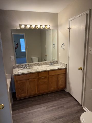 10524 Aransas Drive, Fort Worth, TX 76131