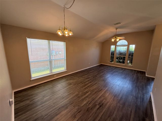 10524 Aransas Drive, Fort Worth, TX 76131