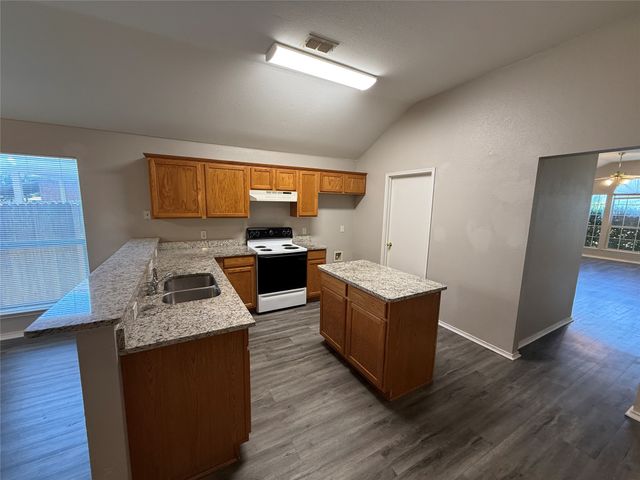 10524 Aransas Drive, Fort Worth, TX 76131