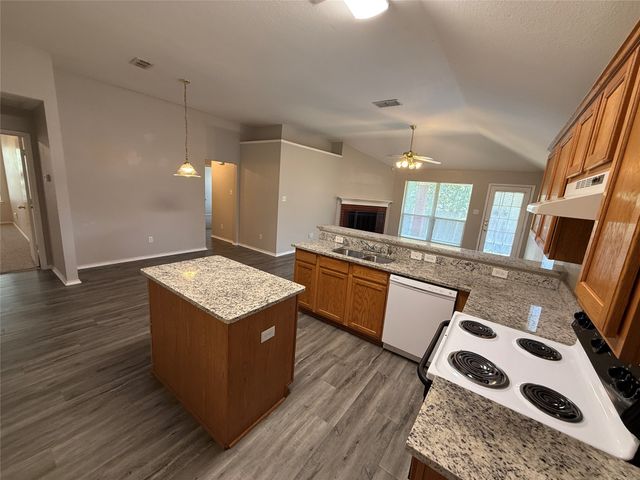 10524 Aransas Drive, Fort Worth, TX 76131