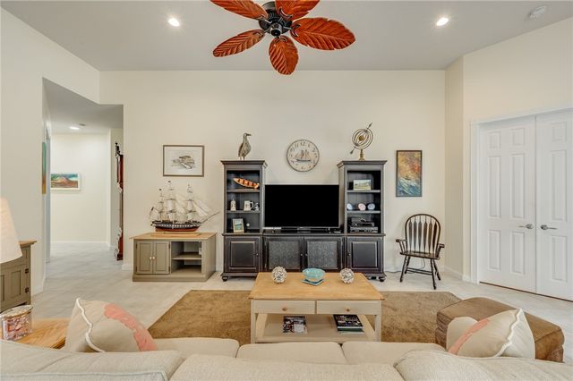 5193 Eleuthra Circle, Vero Beach, FL 32967