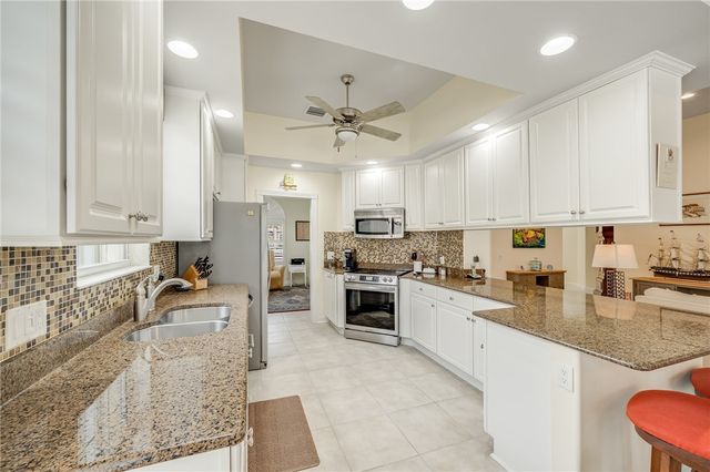 5193 Eleuthra Circle, Vero Beach, FL 32967