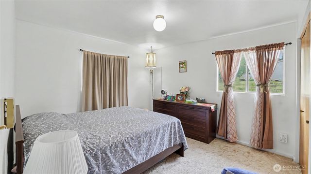 2194 NE 8th Place, Renton, WA 98056