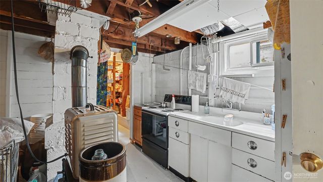 2194 NE 8th Place, Renton, WA 98056
