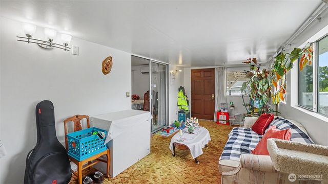 2194 NE 8th Place, Renton, WA 98056