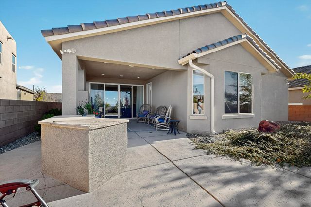 4197 Las Brisas, Santa Fe, NM 87507