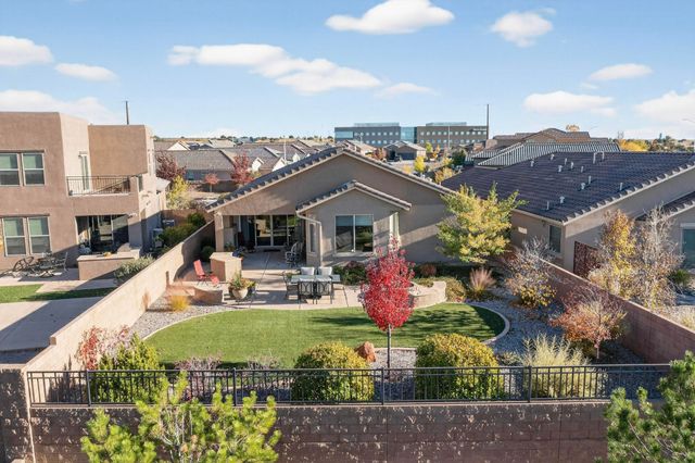 4197 Las Brisas, Santa Fe, NM 87507