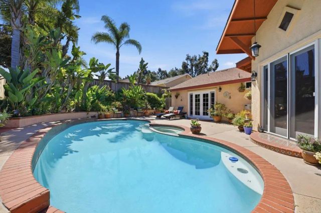 1156 Via Camellia, San Marcos, CA 92069