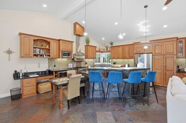 1156 Via Camellia, San Marcos, CA 92069