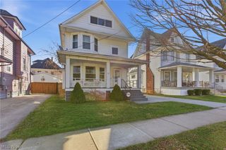 1279 Beach Avenue, Lakewood, OH 44107