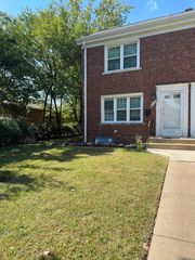 825 N Raynor Avenue, Joliet, IL 60435