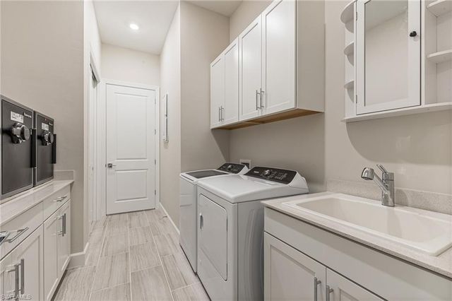 6956 Chapel Creek LN, North Fort Myers, FL 33917
