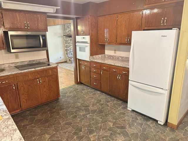 3841 W Bass Creek Road, Beloit, WI 53511