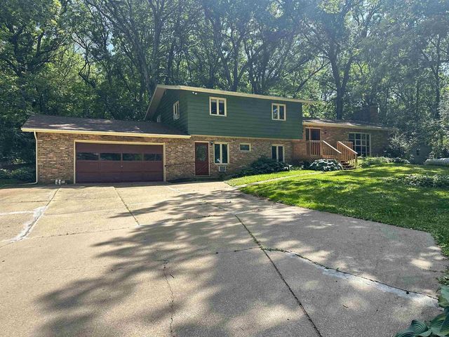 3841 W Bass Creek Road, Beloit, WI 53511