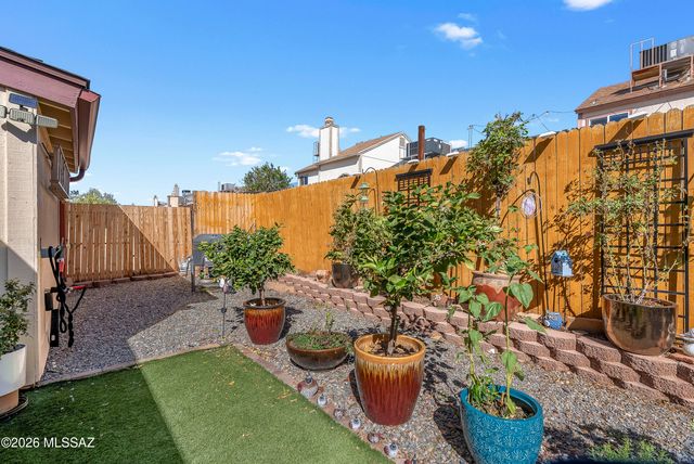 2972 W Katapa Trail, Tucson, AZ 85742