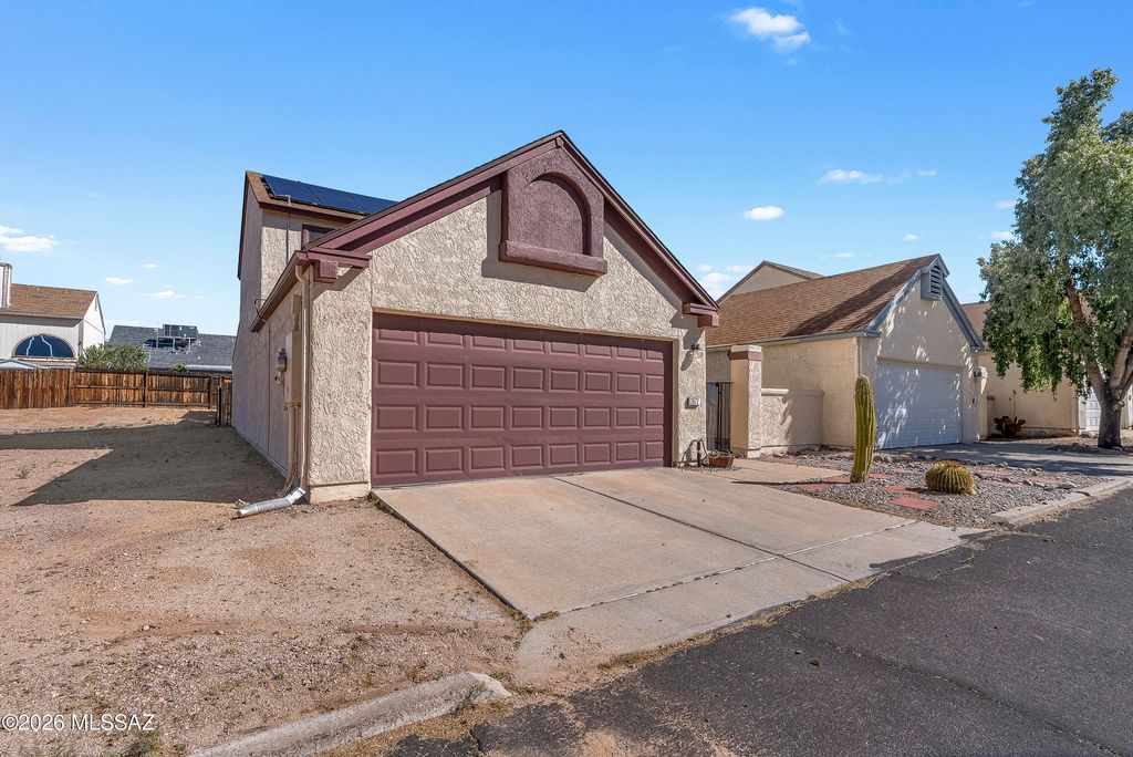 2972 W Katapa Trail, Tucson, AZ 85742