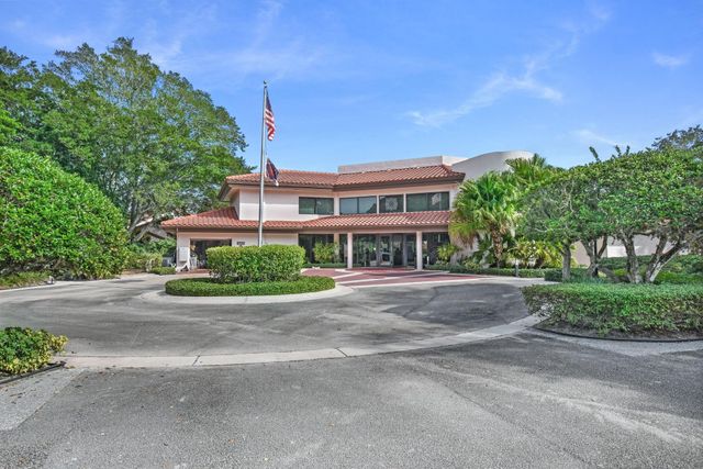 6040 SE Martinique Drive, Stuart, FL 34997