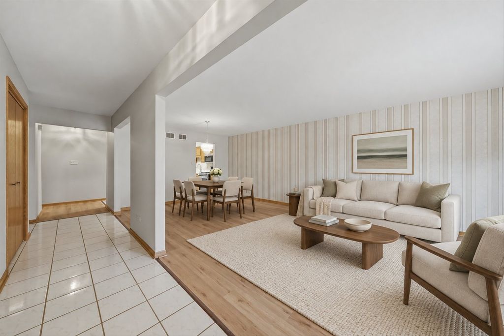 17108 Kamp Court 1, Tinley Park, IL 60487 — photo 2