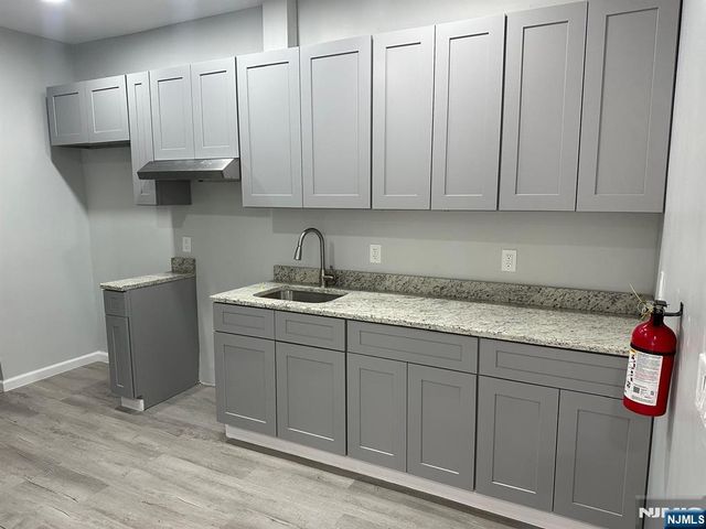 676 24th Street, Paterson, NJ 07504
