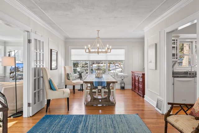 1076 Shabbona DRIVE, Fontana, WI 53125