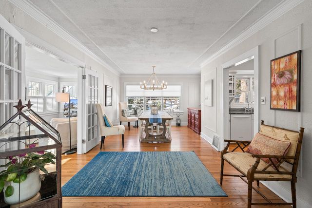 1076 Shabbona DRIVE, Fontana, WI 53125