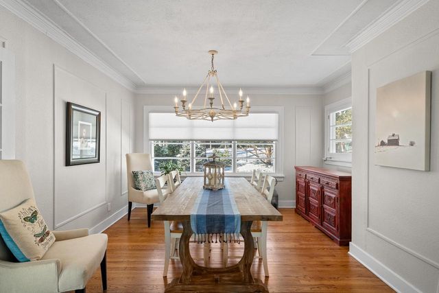 1076 Shabbona DRIVE, Fontana, WI 53125