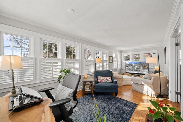 1076 Shabbona DRIVE, Fontana, WI 53125