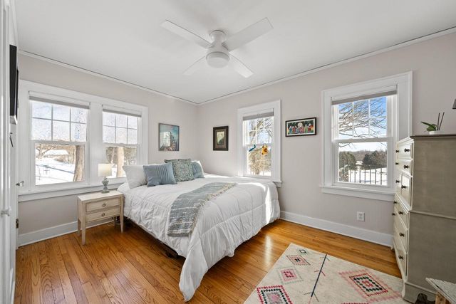 1076 Shabbona DRIVE, Fontana, WI 53125