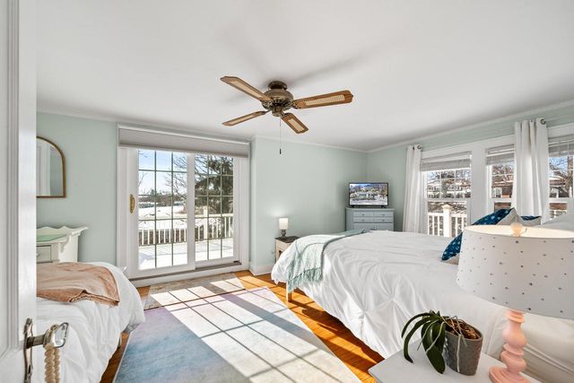 1076 Shabbona DRIVE, Fontana, WI 53125