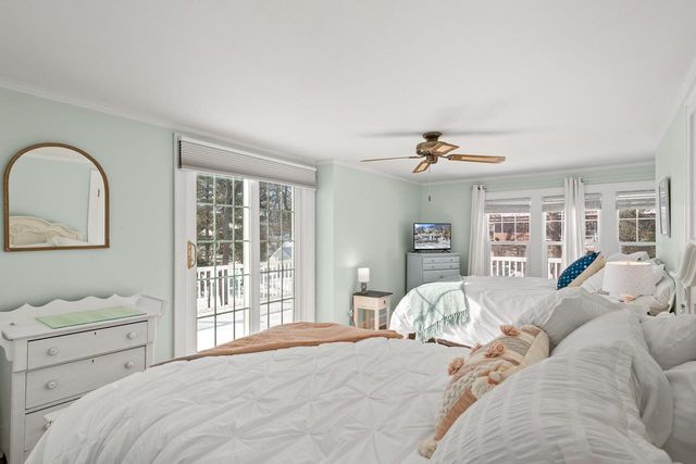 1076 Shabbona DRIVE, Fontana, WI 53125