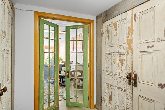 1076 Shabbona DRIVE, Fontana, WI 53125