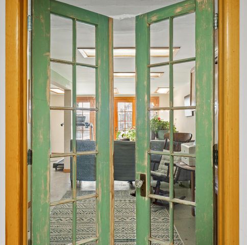 1076 Shabbona DRIVE, Fontana, WI 53125