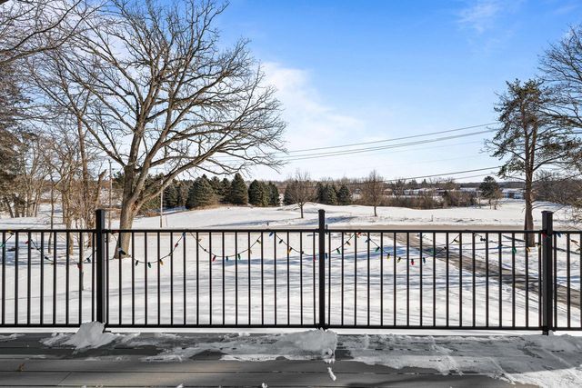 1076 Shabbona DRIVE, Fontana, WI 53125