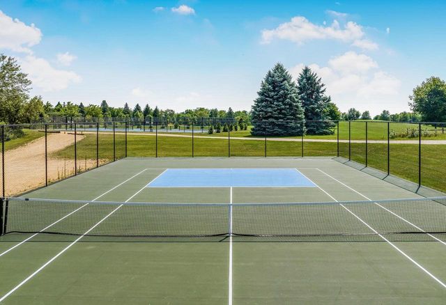 1076 Shabbona DRIVE, Fontana, WI 53125