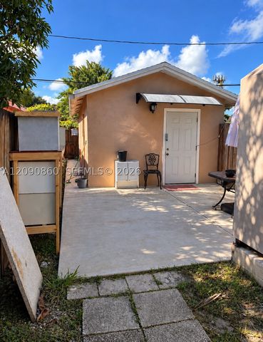 10665 SW 6 St, Miami, FL 33174