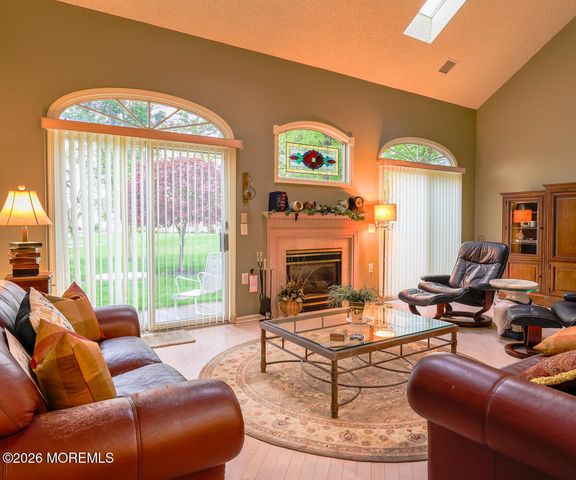 1 Leeds Lane, Jamesburg, NJ 08831
