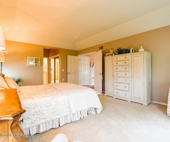 1 Leeds Lane, Jamesburg, NJ 08831