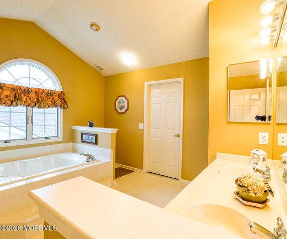 1 Leeds Lane, Jamesburg, NJ 08831