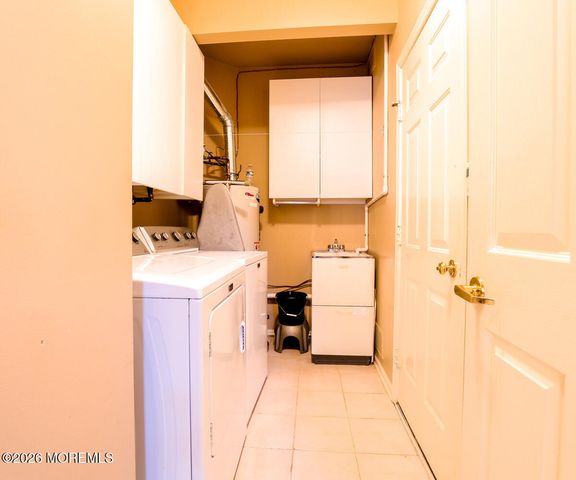 1 Leeds Lane, Jamesburg, NJ 08831