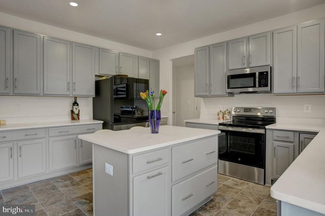 158 PLEASANT WATERS RD, Greencastle, PA 17225