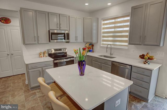 158 PLEASANT WATERS RD, Greencastle, PA 17225