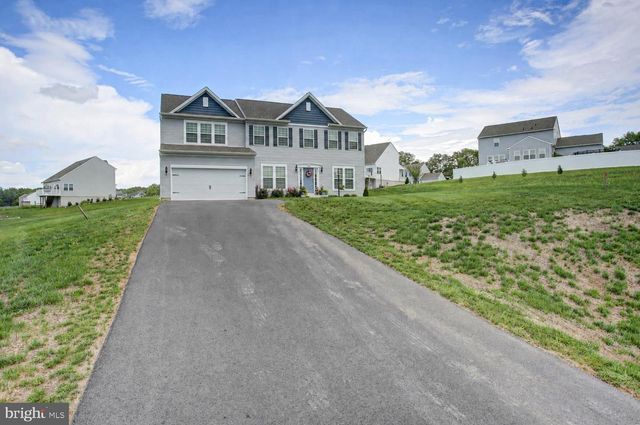 158 PLEASANT WATERS RD, Greencastle, PA 17225