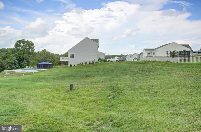 158 PLEASANT WATERS RD, Greencastle, PA 17225