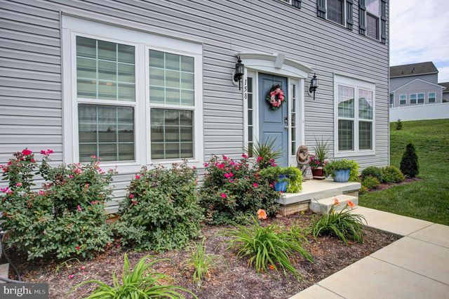 158 PLEASANT WATERS RD, Greencastle, PA 17225