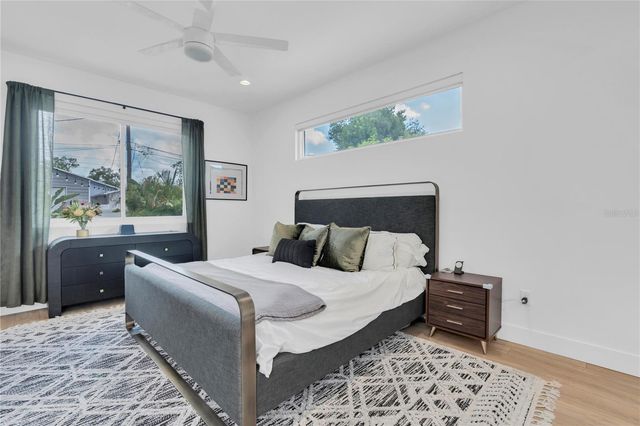 5451 2ND AVENUE S, St Petersburg, FL 33707