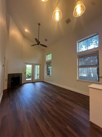 1011 Brodie ST 15, Austin, TX 78704